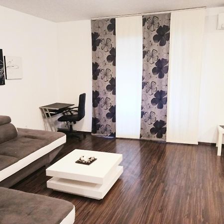 Familyhouse Apartment พูลา ภายนอก รูปภาพ