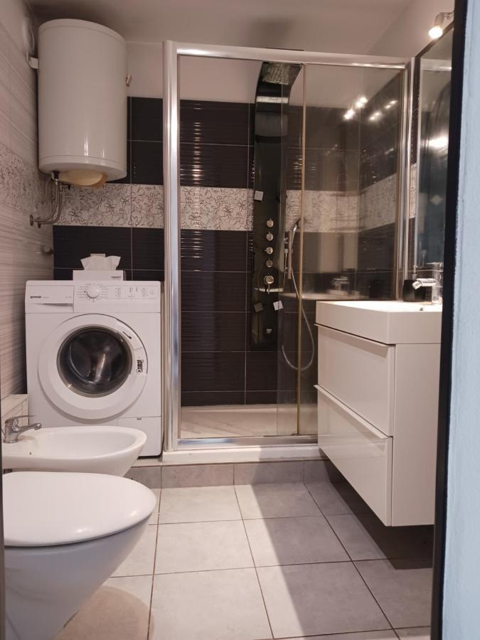 Familyhouse Apartment พูลา ภายนอก รูปภาพ